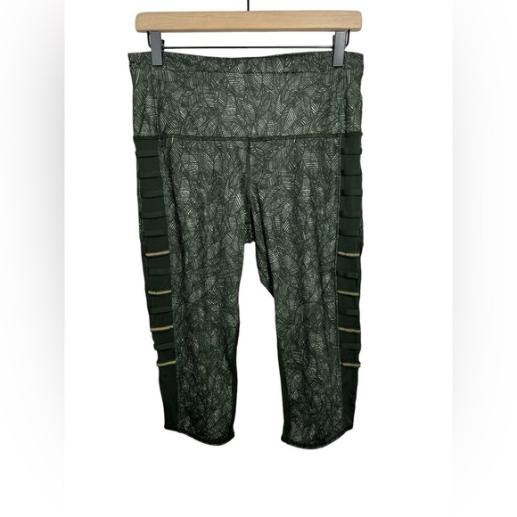 Lululemon Breezy Crop Jazzy Gator Full On Luxtreme Leggings Size 8 - Picture 3 of 9